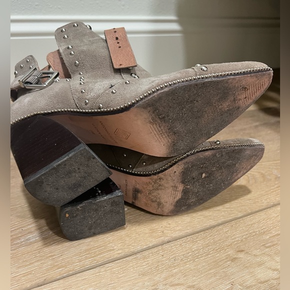 Side slit bootie - Picture 3 of 3